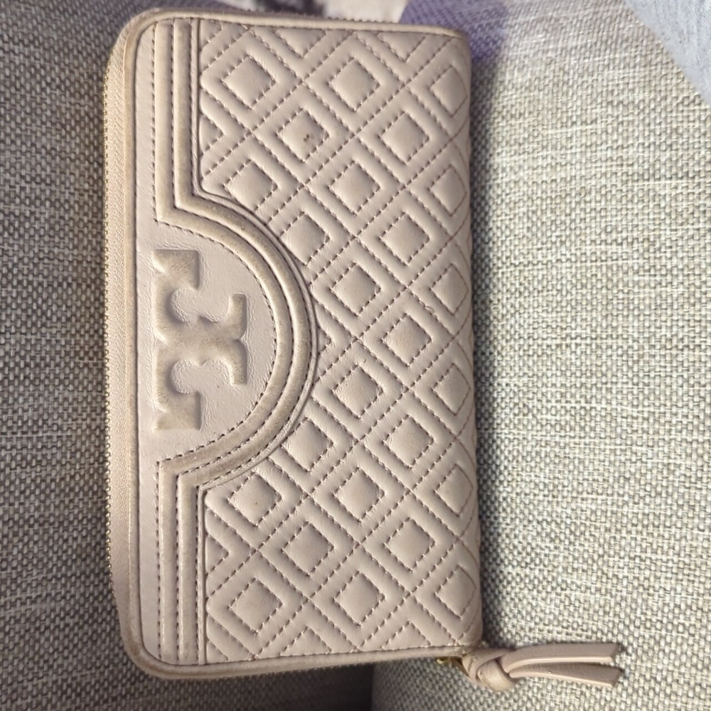 Tory Burch Fleming Zip Continental Wallet